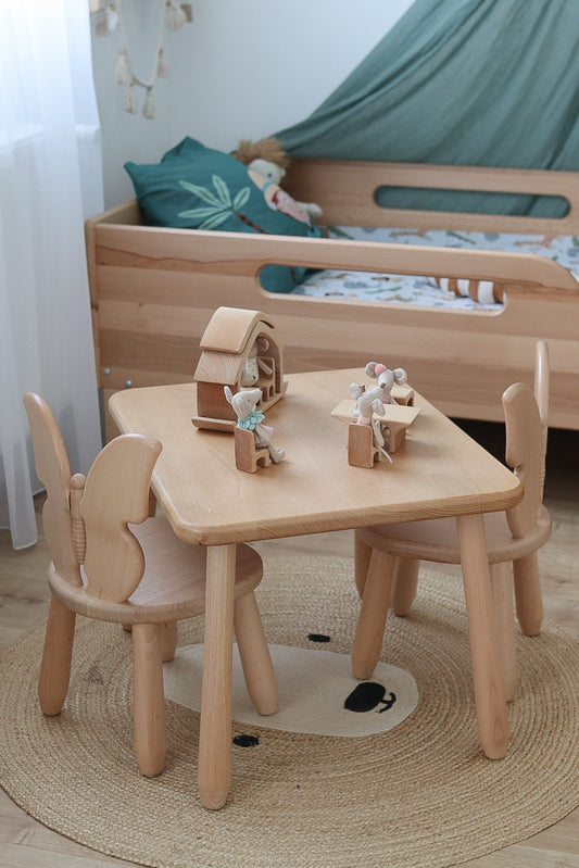 Table and 2 chair set - Butterfly